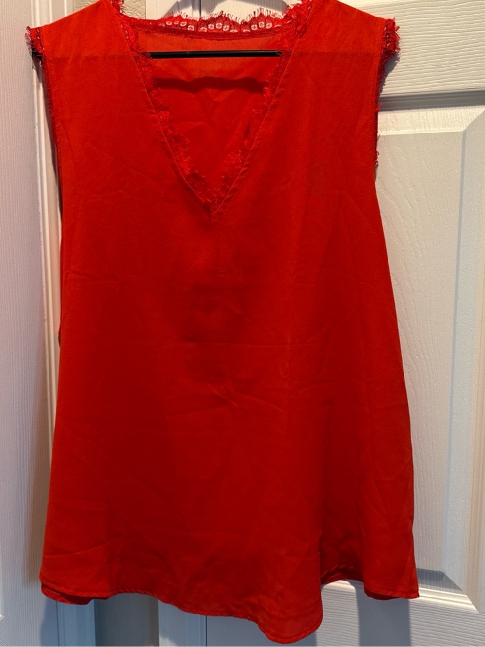 Women's Red V-Neck Lace Trim Tank Top